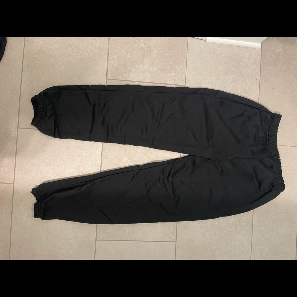 Pretty Little Thing Joggers - Picture 2 of 3